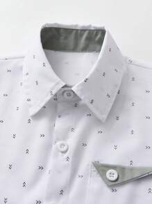 BLUE SAYING Set de 2 piezas: Camisa de manga corta y pantalones cortos con tirantes para niño pequeño, camisa de manga corta con estampado creativo en blanco y pantalones cortos verdes, conjunto ideal para fiesta, actuación, niños de 6T/6 años