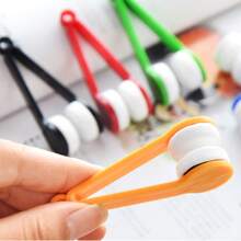 6 Peças Clipe Portátil para Limpeza de Óculos, Kit de Ferramenta de Limpeza de Óculos Multifuncional, Limpador de Óculos de Moda Miniatura para Tela de Telefone, Lente de Câmera, Escova, Pano de Microfibra, Adequado para Estudantes, Homens, Mulheres, Idosos - Multicolorido - Visão 7