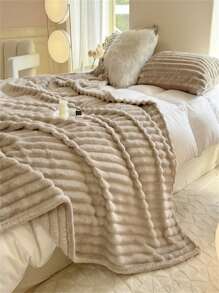 1 Stück einfarbige Jacquard-Wurfdecke, Kunsthasenfell Decke, warm für Kinder und Erwachsene, geeignet für Sofa, Wohnzimmer, Schlafzimmer & Bett, superweiches plüschiges Streifenplaid