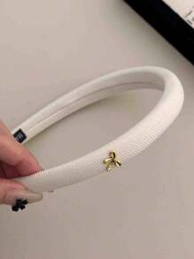 1 buc. Bentiță de păr retro minimalistă cu fluture, stil coreean, etichetă aurie, coroană de burete, de înaltă calitate, versatilă, nouă, la începutul toamnei, elegantă, nețesută, pe tot parcursul anului, bentiță de păr, bentițe de păr cu cerc