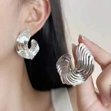 Fashionable Abstract Minimalist Asymmetrical Circle Wave Stud Earrings, Women Decorative Accessory