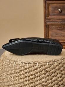 Women's Fashion Flat French Vintage Loafers With Square Buckle, Green Pointed Toe Soft Bottom Comfortable Work Flats, Elegant Lady Soft Leather Slip On Flat Shoes - 黑色 - 查看 7