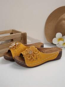 Women Comfortable Versatile Flower Decor Solid Color No-Pattern Open Toe Strap Flat Sandals, Sweet Casual For Daily/Home Wear, Spring/Summer, Available In Multiple Colors (Black, Gold, Blue, Brown, Yellow, Red, White, Etc.)