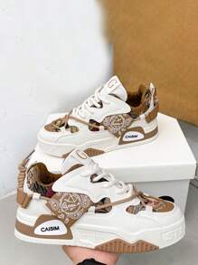 Men's Round Toe Color Block Low Top Lace-Up Thick Sole Non-Slip Casual Sneakers - Khaki - View 2