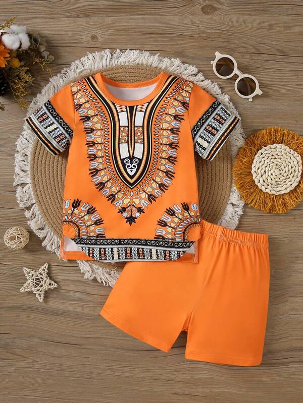 Conjunto de 2 peças de blusa de manga curta com gola redonda e bainha dividida para meninos + shorts