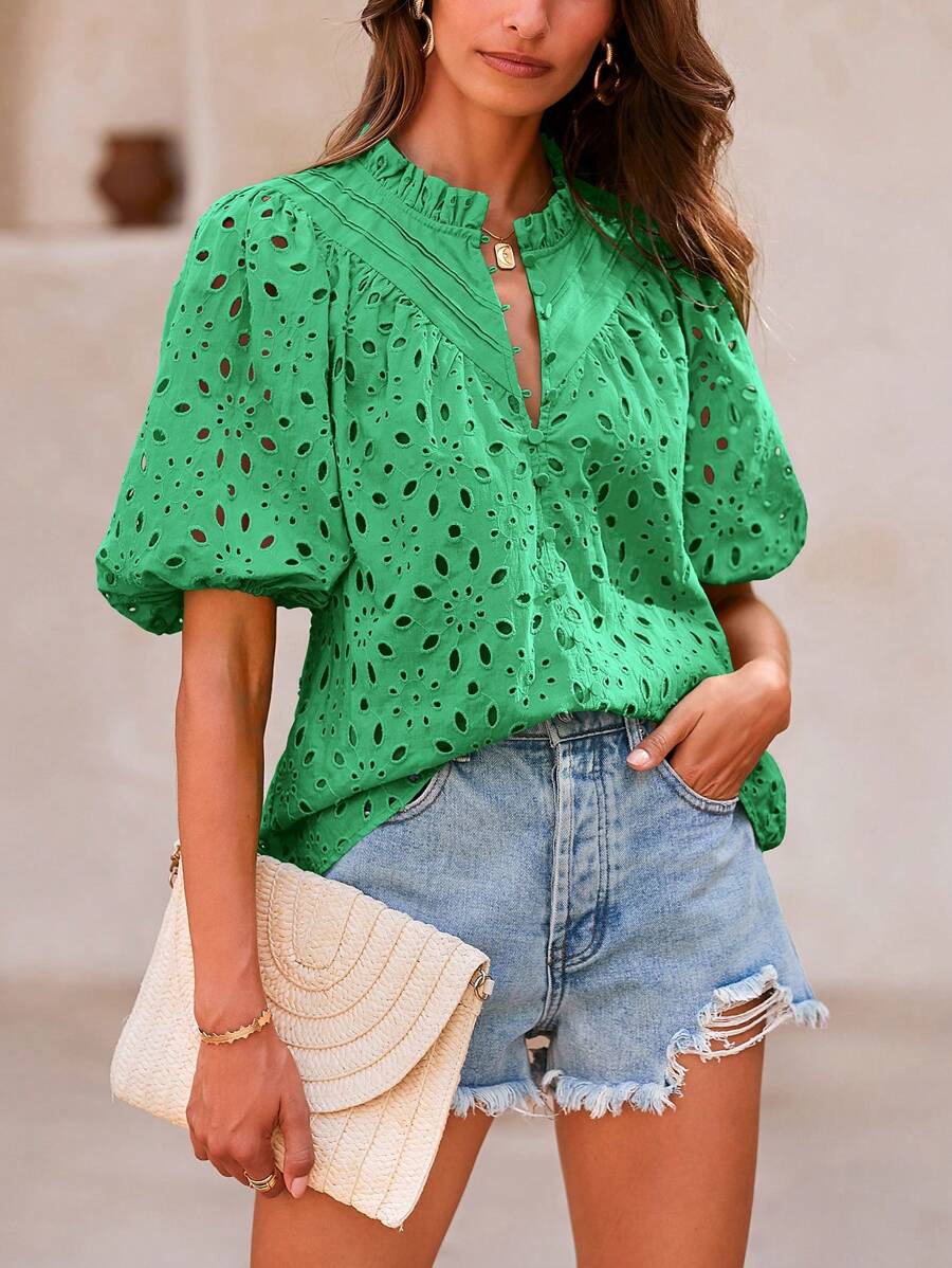Women's Summer Top Fashion Casual Lantern Short Sleeve V-Neck Button Hollow-Out Lace Embroidery Shirt - màu xanh lá - Xem 1