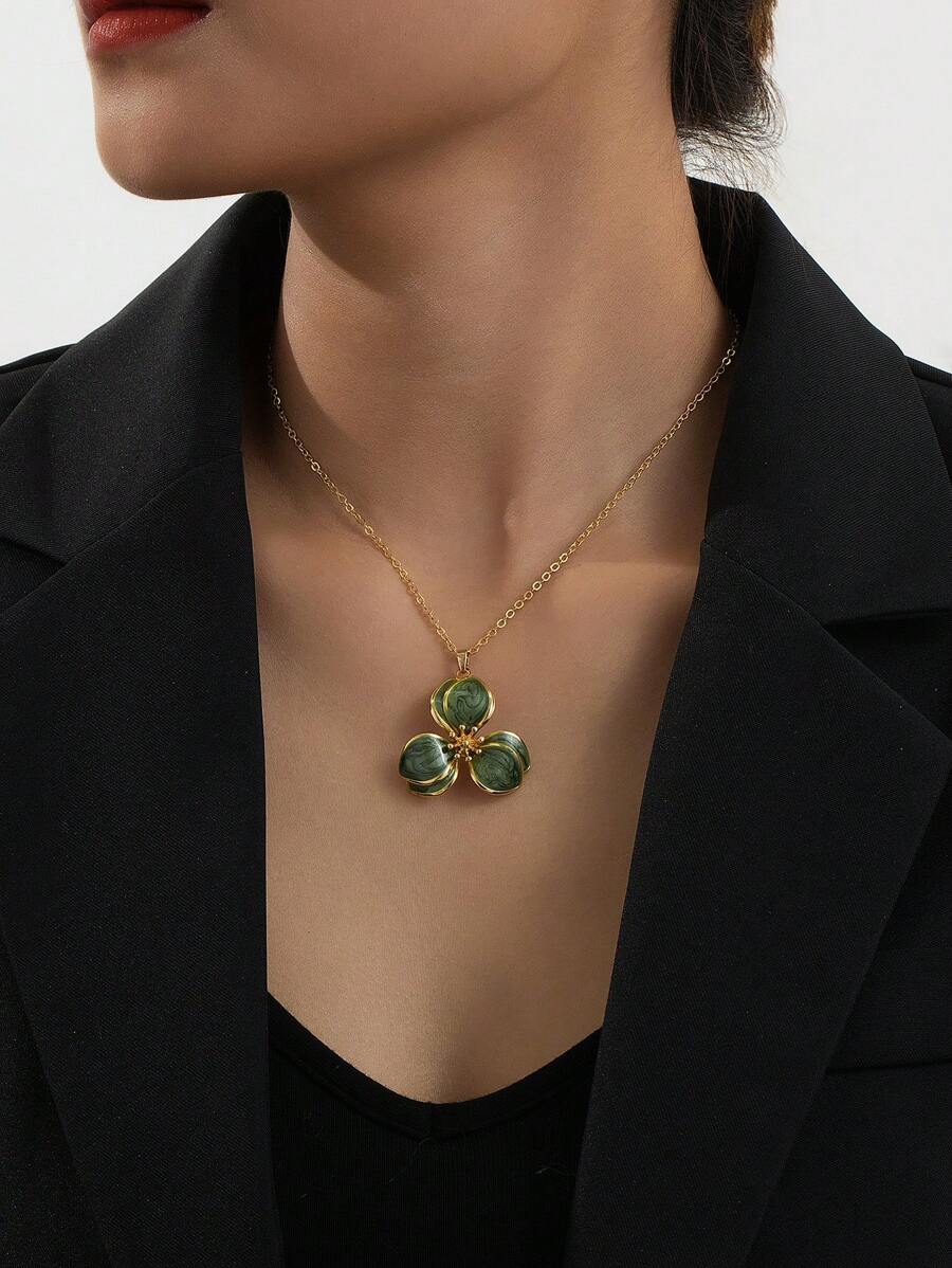 1pc Romantic Dreamy Green Flower Pendant Necklace, Spring/Summer Beach Holiday Style For Women