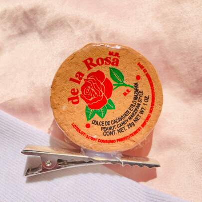 Horquilla, accesorio, pinza para el cabello con diseño de mazapán dulce de cacahuate, divertido, lindo aproximadamente 6 cm