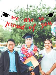 Bandera "Estamos muy orgullosos de ti", Banderín de la Clase de 2025 en rojo y negro, Guirnalda de birretes de graduación para decoraciones de fiesta de graduación 2025