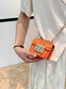 A New Fashionable Mini Square Bag For Fall And Winter Season, Hardware Bow Decoration, Flap Opening, Metal Double Chain, Small Capacity Lightweight Minimalist Crossbody Bag. Suitable For Women's Daily Life Leisure And Student Use Coin Purse