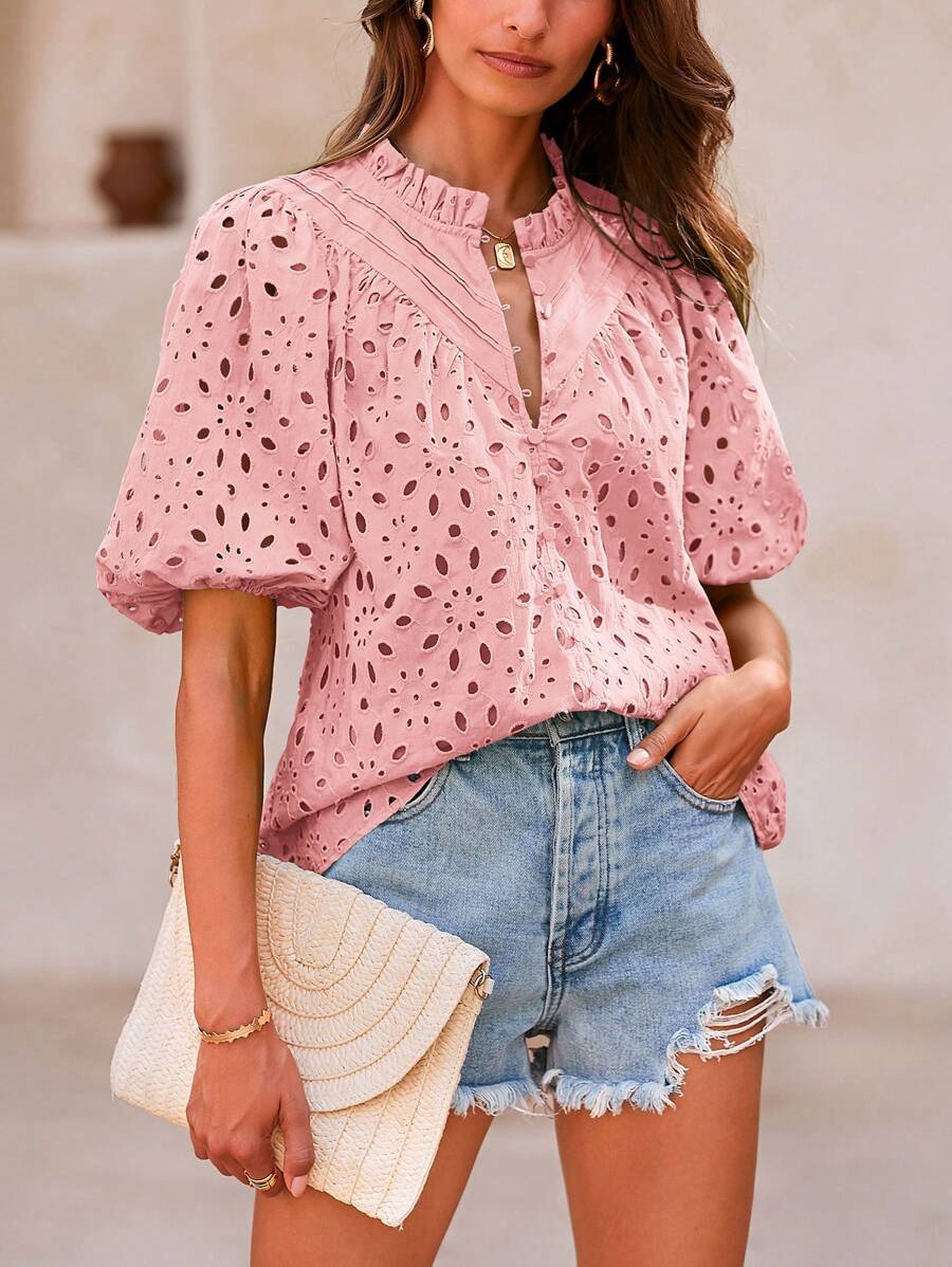 Women's Summer Top Fashion Casual Lantern Short Sleeve V-Neck Button Hollow-Out Lace Embroidery Shirt - 粉色 - 查看 1