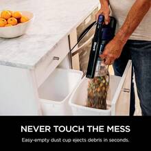 Shark Rocket - Aspirador inalámbrico Ligero (IX141), 7 Libras, Iris Azul