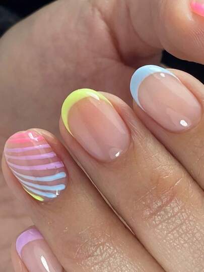 24Pcs Short Round Nails, Creative, Lovely, Simple, Colorful Stripes And Loving French Fake Nails Nail Art, Suitable For Girls To Wear, Press On The Nails. Nail Supplies Nails
