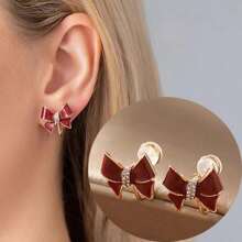 1 Pair Fashion New White Coil Earrings For Women, No Pierced Ear Clips, High-End Elegant Earrings Suitable For Ladies Daily Wear, Holiday Gift