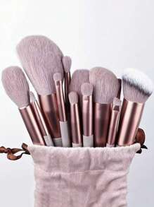 20件套化妆刷套装，包含：13支化妆刷（腮红刷、粉底刷、眼影刷、修容刷、眉刷、散粉刷等）+ 1个抽绳化妆包，1支4号粉底刷 + 2个粉色化妆海绵 + 2个黑色化妆海绵。三种可选：1）4个化妆海绵（2个粉色 + 2个黑色），2）1支4号粉底刷，3）13支化妆刷 + 化妆包 + 4个海绵 + 1支4号粉底刷。化妆刷套装，化妆刷套装，化妆刷套装，全套化妆刷，化妆刷套装，全套化妆工具，化妆刷套装，化妆刷套装，化妆礼盒套装 - 棕色 - 查看 3