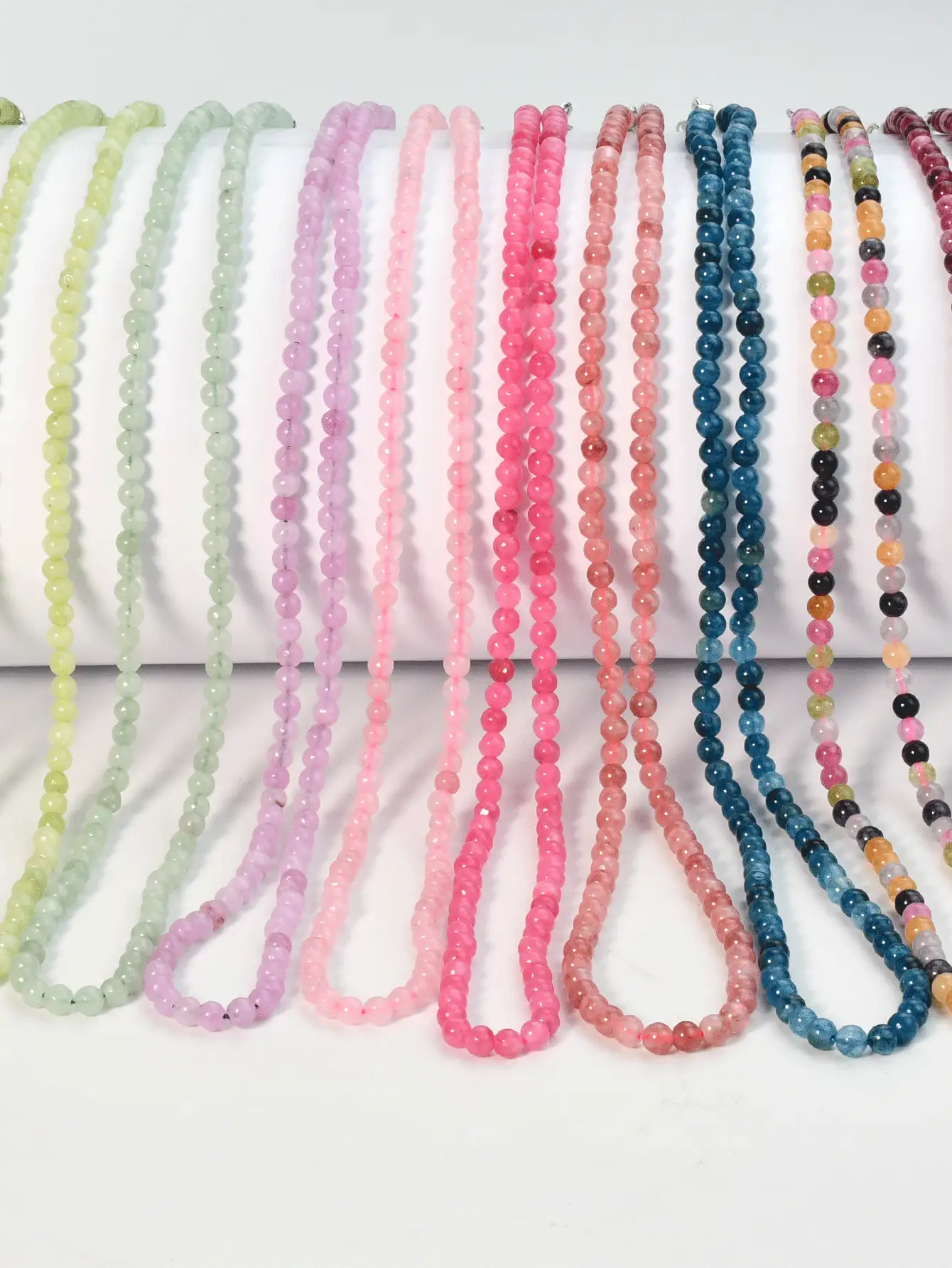 优雅天然石串珠项链，手工制作的粉红石英和草莓石英串珠项链，彩色疗愈能量平衡女士珠宝 - 彩色 - 查看 5