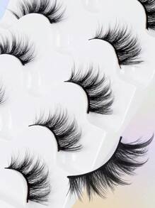 MAGEFY 5 Pares de pestañas postizas medias de zorro natural, cortas y mini, super cortas, media pestaña con extremos alargados, de apariencia natural y rizada, reutilizables e ideales para uso diario de chicas/mujeres. Pestañas manga esponjosas y delgadas para uso cotidiano, esenciales de viaje, cola de ojos alargada.