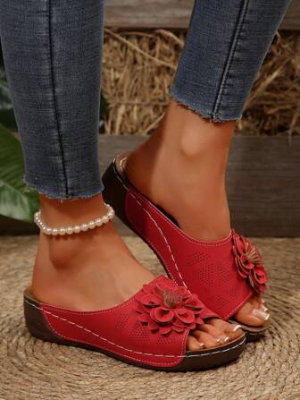 Women's Thick-Soled Platform Wedge Slippers, Waterproof Non-Slip, Outdoor Wear, Lightweight Floral Decor Sandals For Summer