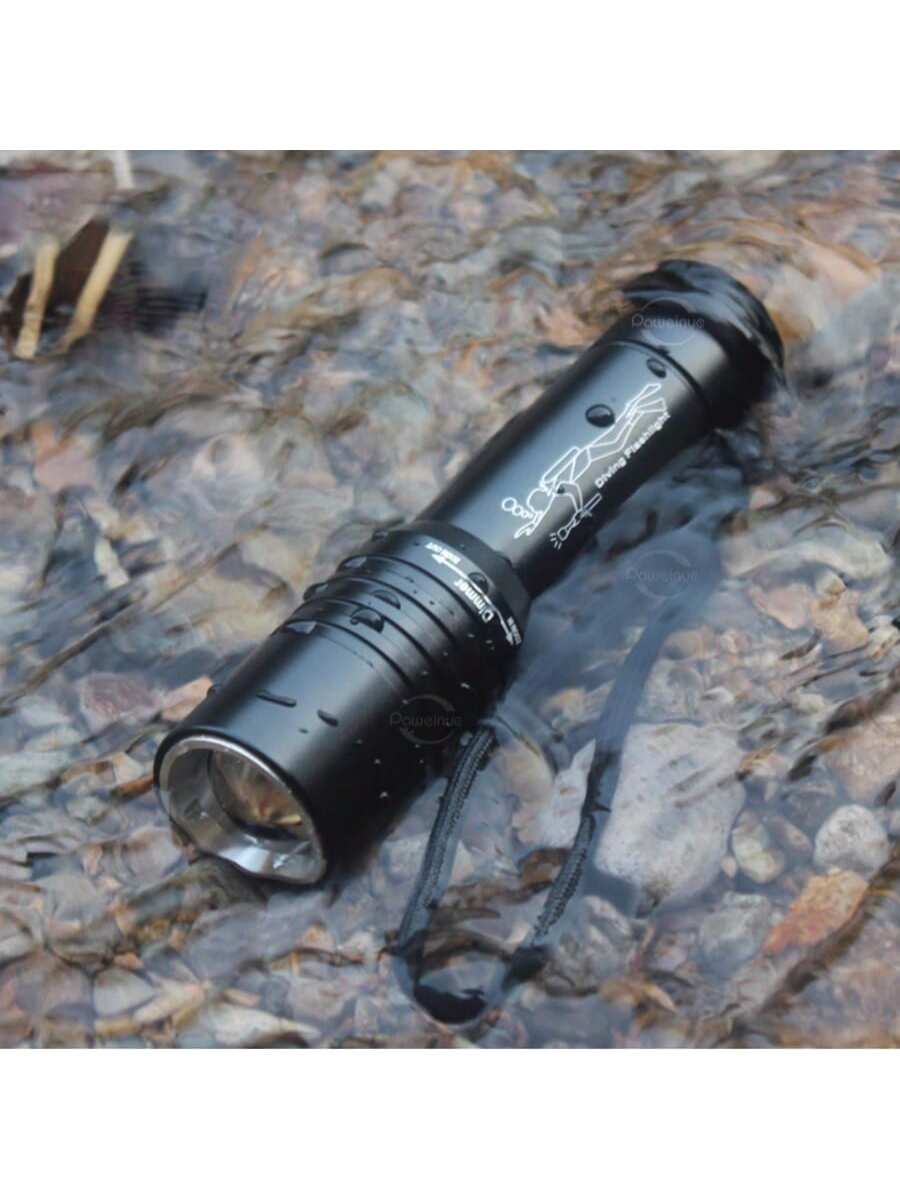 2025 مصباح يدوي جديد للغوص احترافي مع 3 أوضاع للغوص 100 متر تحت الماء، ضوء فلاش للغوص مناسب لصيد الأسماك، والتعليم تحت الماء، ومغامرة الكهف | مقاس: 18650 البطارية