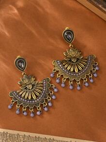 1 para kolczyków w stylu retro boho w kształcie kropli z kryształkami i rzeźbionym kwiatem, odpowiednich do codziennego noszenia przez kobiety