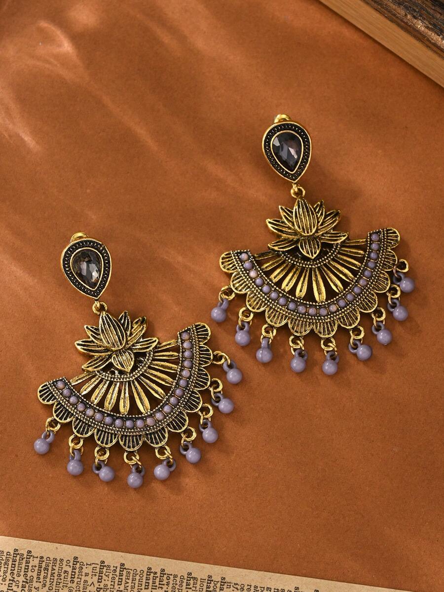 1 para kolczyków w stylu retro boho w kształcie kropli z kryształkami i rzeźbionym kwiatem, odpowiednich do codziennego noszenia przez kobiety