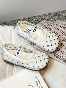 1 双女孩简约时尚休闲优雅网眼平底鞋，适合夏季