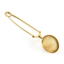 Loose Tea Infuser, Stainless Steel Mesh, With Handle, Reusable, Metal Material, Comes With Clip, Loose Leaf Tea Strainer. Our Loose Tea Infuser Is 6.1 Inches In Total Length, With A 1.8 Inch Filter Diameter, Suitable For Most Cups And Mugs, Providing A Great User Experience. Fine Mesh Design, Essential For Back To School Season.