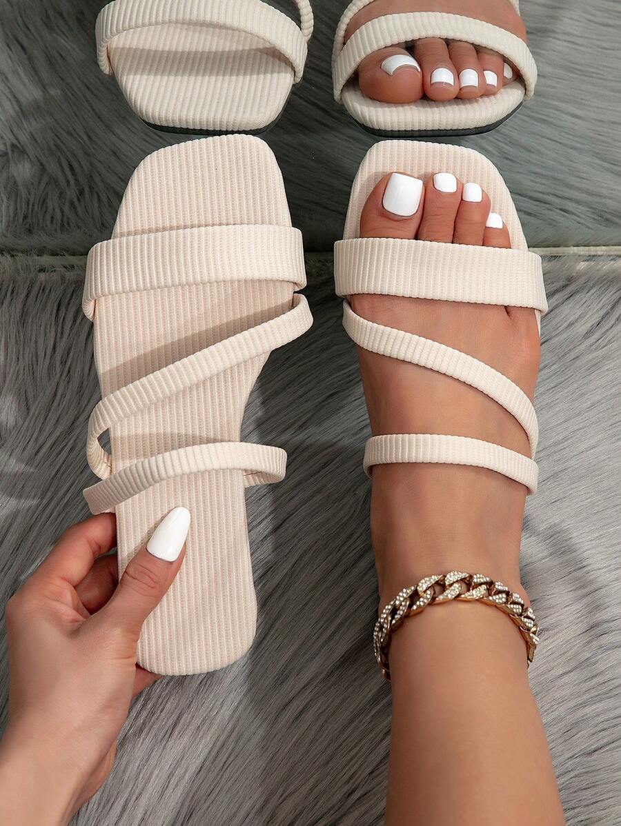 女士时尚平底凉鞋，春夏沙滩防滑可爱拖鞋，休闲假日黑色/米色平底凉鞋，优雅欧式人字凉鞋 - 米色 - 查看 1