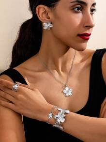 1 Set Engraved Clover Flower Gold Jewelry Set For Women, Including 1 Pair Earrings, 1 Necklace, 1 Bracelet, 1 Bangle, 1 Ring - Silver - View 5