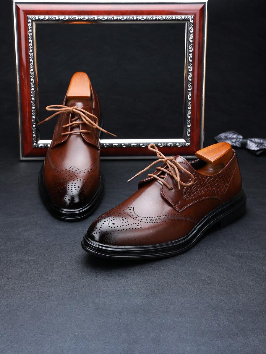 Fashionable Low Top Lace-Up Solid Color Brogue Carved Dress Shoes, Slip-Resistant Business Formal Shoes For Parties, Weddings, Graduations, Casual, & Versatile