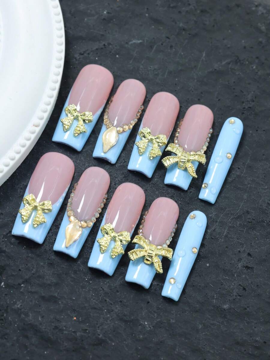 Conjunto de 10 peças/conjunto de unhas artísticas de caixão longo Y2K feitas à mão, azul-bebê, degradê, bolinhas e design de padrão assimétrico, laço adequado para festas, casamentos, uso diário, inclui strass, vem com ferramentas, pode ser presente para mulheres e meninas, unhas de dia dos namorados, primavera e verão, suprimentos para unhas