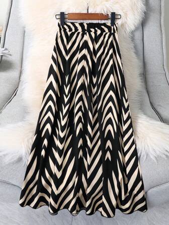 Kvinnor med hög midja utsvängd kjol, snygg draperingsdesign, mångsidig, bantande