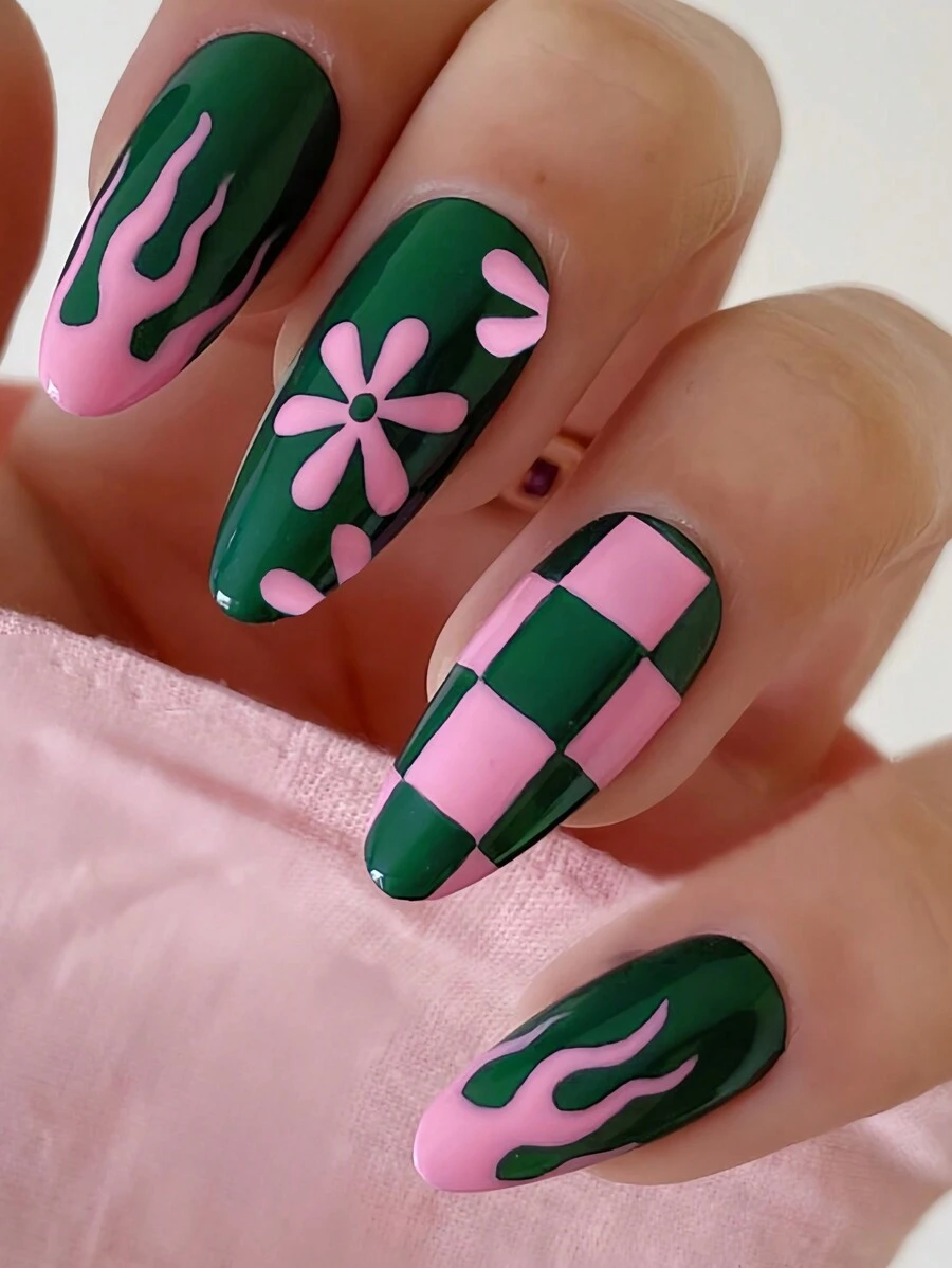 用 24 片短杏仁形按压式假凝胶指甲增添一丝浪漫气息，别致优雅的粉绿色碰撞棋盘格经典节日装扮指甲经典时尚圣帕特里克节粉绿色花朵碰撞火焰假指甲套装全覆盖假指甲适合女性和女孩，包括 1 片粘性标签和 1 片迷你锉刀条果冻凝胶随机发货 - 彩色 - 查看 1