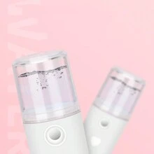 1 Stück wiederaufladbarer tragbarer Mini-Nano-Nebelsprüher, tragbarer Gesichtsdampfer-Luftbefeuchter, perfekt für Studenten und Bürodamen, 3 Stunden lange Akkulaufzeit