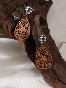 1 Pair Vintage Boho Style Wooden Carved Water Drop Pendant Earrings, Suitable For Daily Wear And Gatherings
