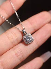 1 件 925 纯银锆石镶嵌吊坠项链，轻巧方形闪亮简约个性化精致优雅时尚锁骨链、毛衣链，适合女性的优雅礼物，适合日常、约会、派对
