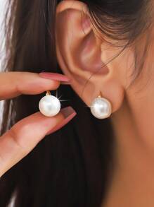 1 Pair Elegant Semi-Circular Pearl Clip-On Earrings, Minimalist & Versatile Accessory For Women, Suitable For Festivals