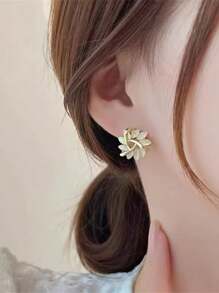 1 par de pendientes estilo geométrico floral de moda, apropiados para mujeres en cualquier ocasión