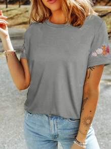 Acelitt Camiseta casual de mujer de manga corta con cuello redondo y bordado floral, para verano
