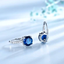 Cercei cu agrafă din argint 925, albastru safir, rotunzi, 4 gheare, 5A, zirconiu, 8 mm, cadou de zi de naștere pentru femei, potriviți pentru purtarea zilnică