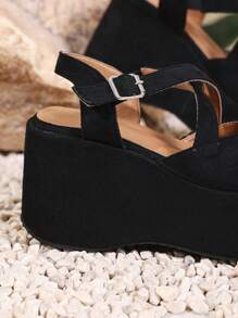 Sandalias de moda con suela gruesa para mujer, modelo del año 2025