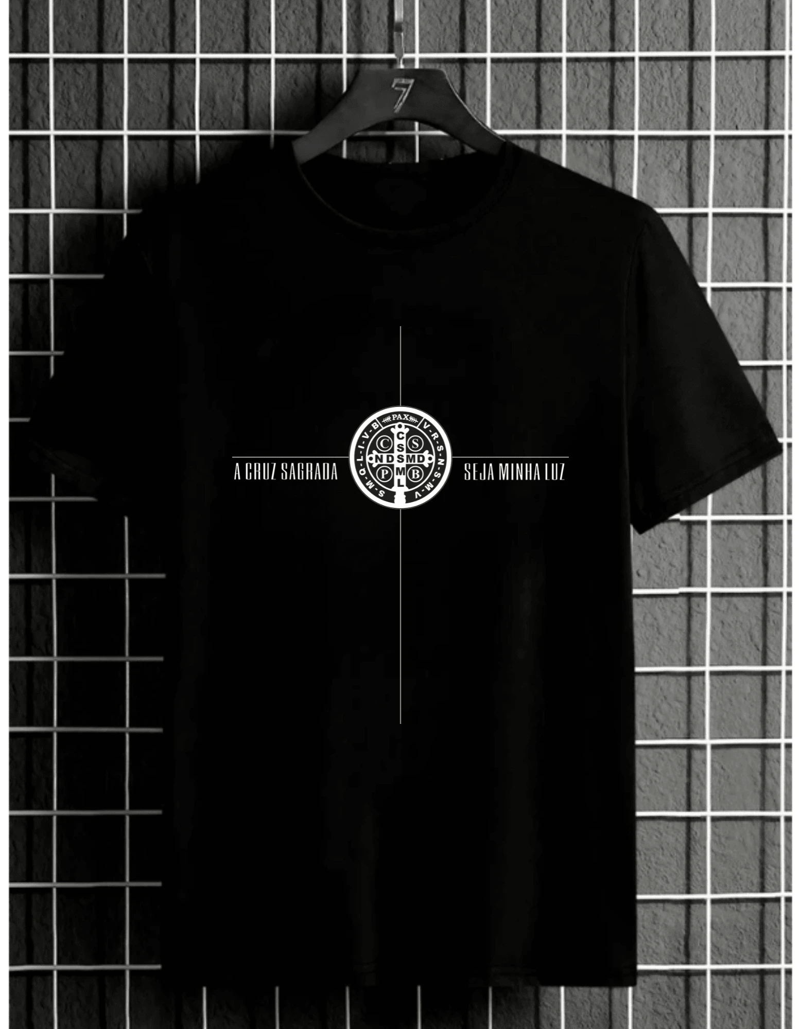 UNISEX Catholic T-Shirt The Holy Cross Be My Light 100% Cotton - PREMIUM - màu đen - Xem 1