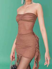 Vestido bustier de malla con hombros descubiertos, volantes en el bajo y cintas fluidas, sexy y de moda, para fiestas de verano y bailes - Marrón - Ver 5