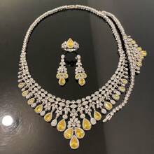 Ensemble de bijoux de mariage de luxe pour femmes - Collier, boucles d'oreilles, bague, bracelet, orné de bijoux colorés (rubis, saphir, émeraude), ensemble de bijoux de mariée, zirconium cubique en cuivre, élégant, romantique, royal, style princesse
