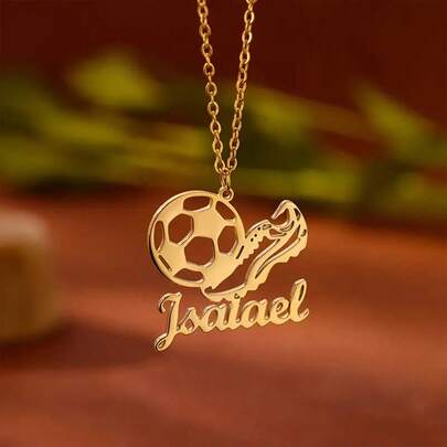 Collar colgante de remache de taco de fútbol minimalista personalizado - Nombre en inglés personalizado, material de acero inoxidable dorado, regalo de joyería deportiva para cumpleaños y días festivos, collar de fútbol, regalo perfecto para compañeros de equipo y familiares, multifuncional, decorativo, con letras, de moda, moderno, colorido, lindo, casual, personalizado, único, regalo ideal para él, regalo ideal para ella