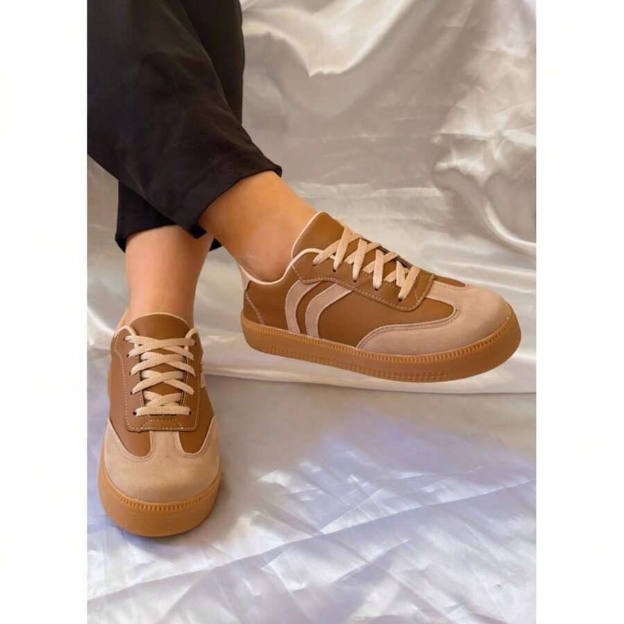 Beautiful And Comfortable Women's Casual Sports Sneakers - Camel - View 1