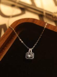 1 件 925 纯银锆石镶嵌吊坠项链，轻巧方形闪亮简约个性化精致优雅时尚锁骨链、毛衣链，适合女性的优雅礼物，适合日常、约会、派对