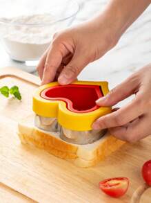 1 buc. Formă pentru sandvișuri în formă de inimă