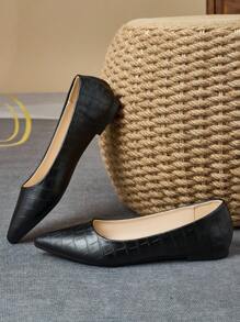 MonaNise Kvinnors mångsidiga platta Slip-On-skor, olika färger och mönster inklusive ormskinn, röd, rosa, gul, grå, vinröd, olivgrön, marinblå, brun, lämplig för fritidskläder, resor, semesterkläder - Svart - Visa 6