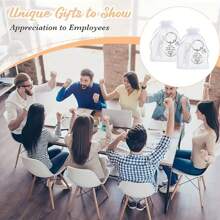 36 Peças Presente de Apreciação de Funcionários para Colegas de Trabalho, Presentes de Agradecimento em Massa com Chaveiros, Sacolas com Cordão e Cartões, Adequado para Colegas, Enfermeiras, Equipes, Temporada Escolar e de Formatura [O Conjunto Inclui 12 Chaveiros, 12 Sacolas de Presente e 12 Cartões de Agradecimento, Sem Caixa de Presente Disponível] Acessórios para Carro, Encantos de Bolsa, Mochilas para a Escola, Gótico Fofo Y2k, Cordões com Porta-Crachá